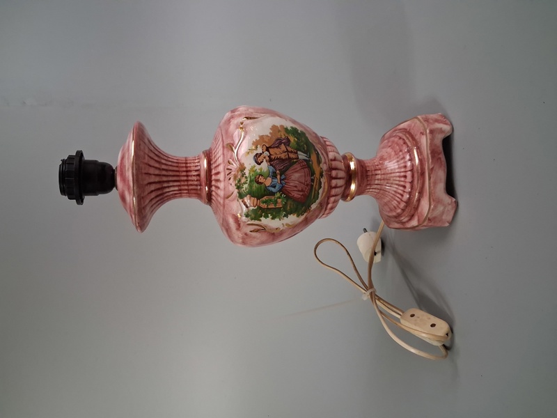 Bordslampa. Made in Italy.