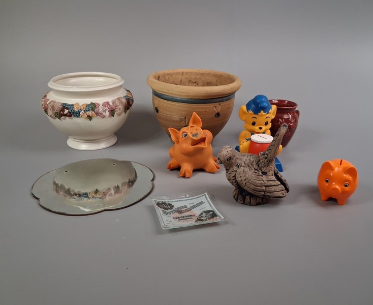 Diverse. Bl.a Sparbössor, Laholm m.m.