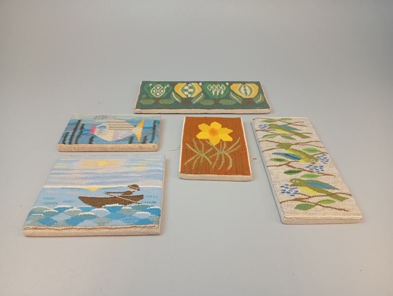 5 bonader. Flamskvävd.
Flamskvävnad.