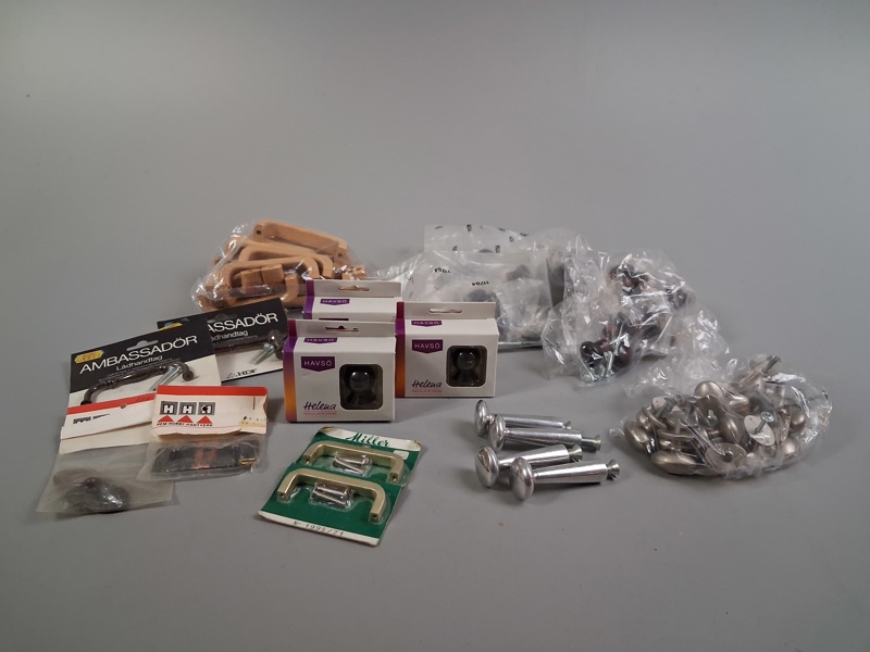 Diverse knoppar & handtag.