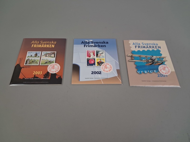 Postfriska frimärken. Nominalvärde ca: 2500kr.