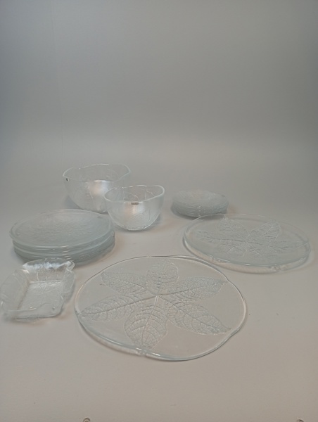 GÖRAN WÄRFF, "Party", 21 Delar. Kosta Boda