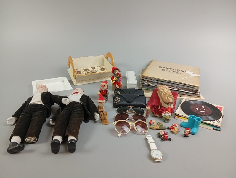 Diverse Bl.a Ray-Ban glasögon, Vinylskivor m.m.