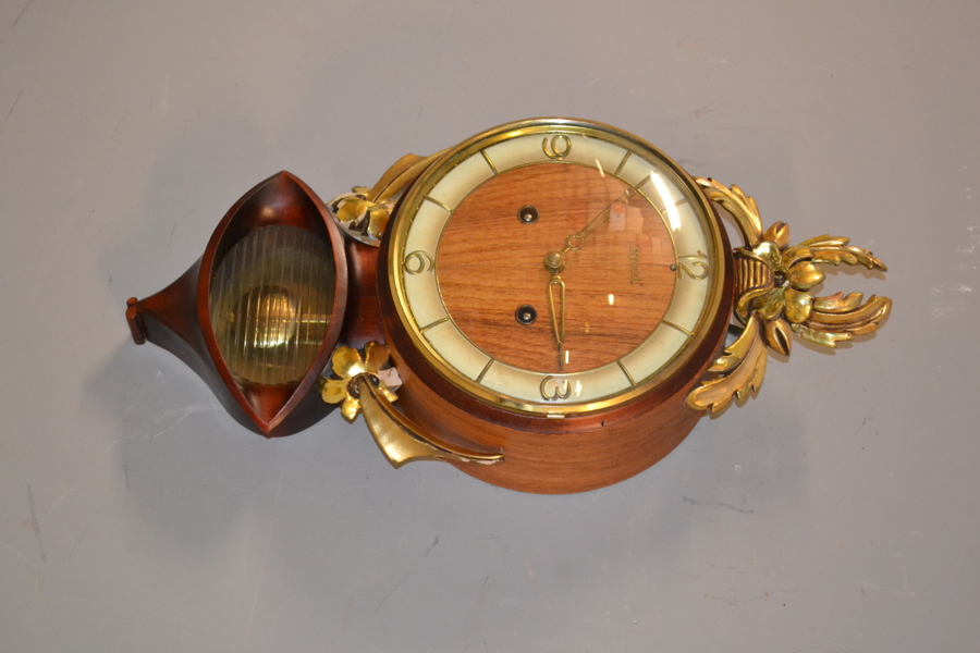 Väggur. Brodi, Tyskland, 1900-talet.