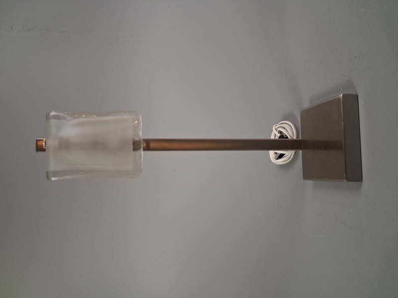 Bordslampa. EGLO. Murano-glas på mattborstat kromstöd.