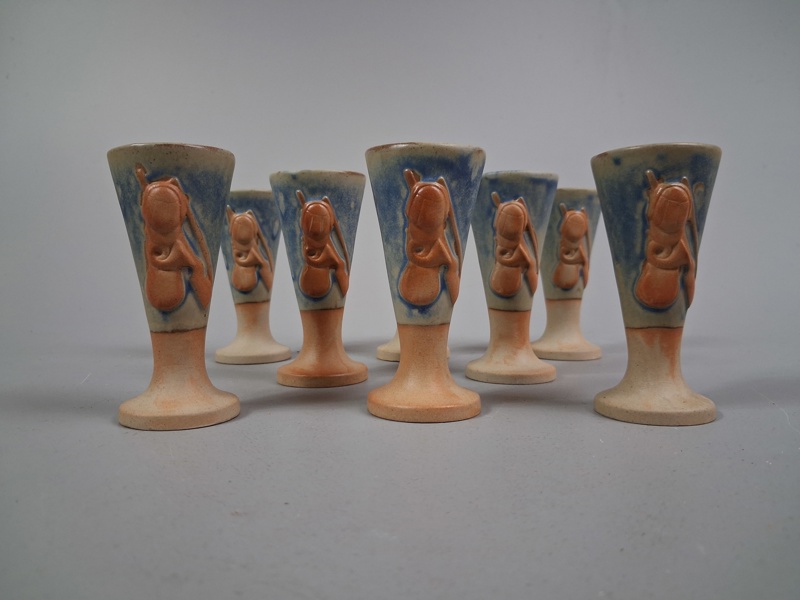 8 Snapsglas. JIE, Jakt.