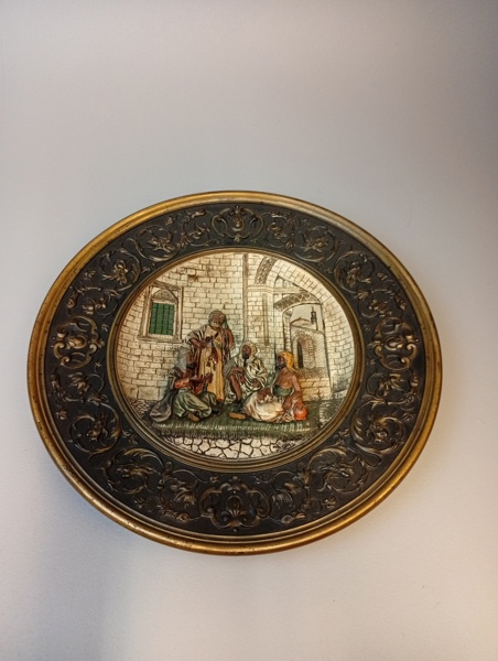 Praktfat. Musterschutz, Keramik, 1900-talet.