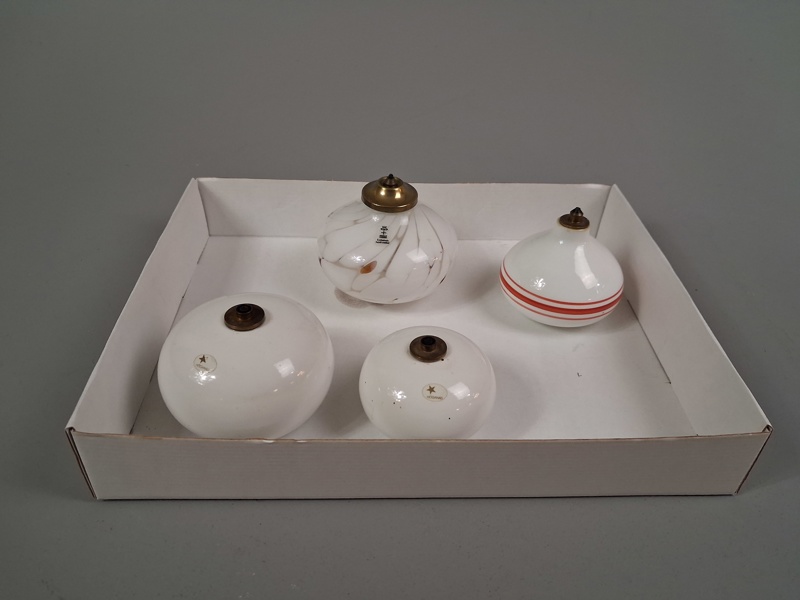 4 Oljelampor. 2 Höganäs, skruf & Ogenbrant.