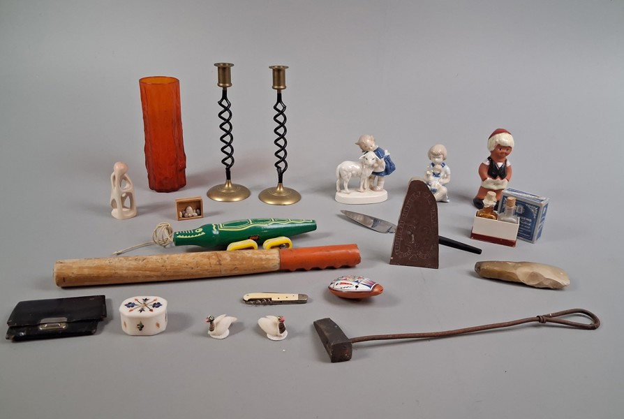 Diverse. Bl.a Flint, Figuriner m.m.