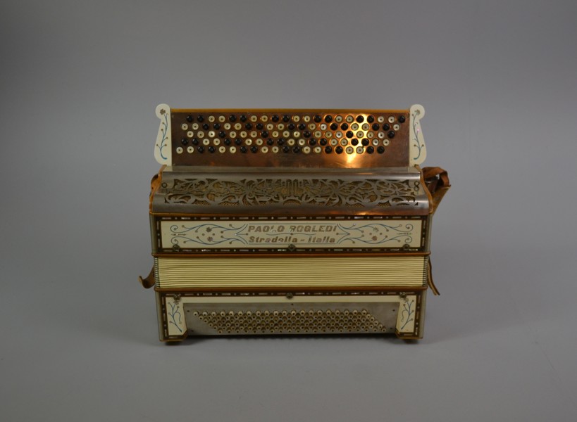 Dragspel. Paolo Rogledi, Stradella, Italien.