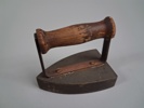Äldre strykjärn. 1800/1900-talet.