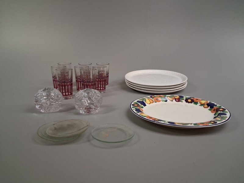 Diverse glas & porslin. Bl.a Kosta, Royal Copenhagen m.m.