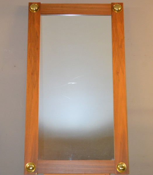 Spegel. AB Glas & Trä Hovmantorp.