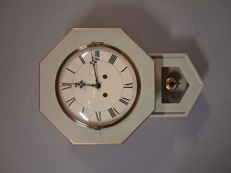 Väggur. Westerstrands.