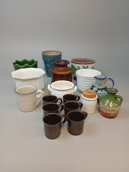 Diverse porslin & keramik. Bl.a Steninge, Höganäs, Gabriel m.m.