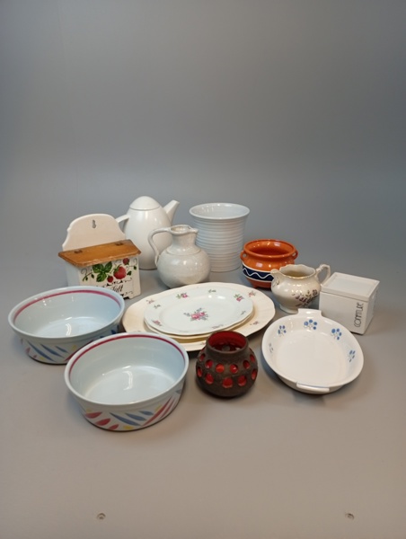 Diverse porslin & keramik. Bl.a Gefle, Höganäs m.m.