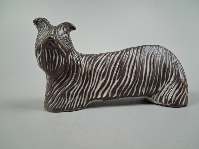 HYONSUN RHEE. Hund, keramik, Upsala Ekeby, 1965.