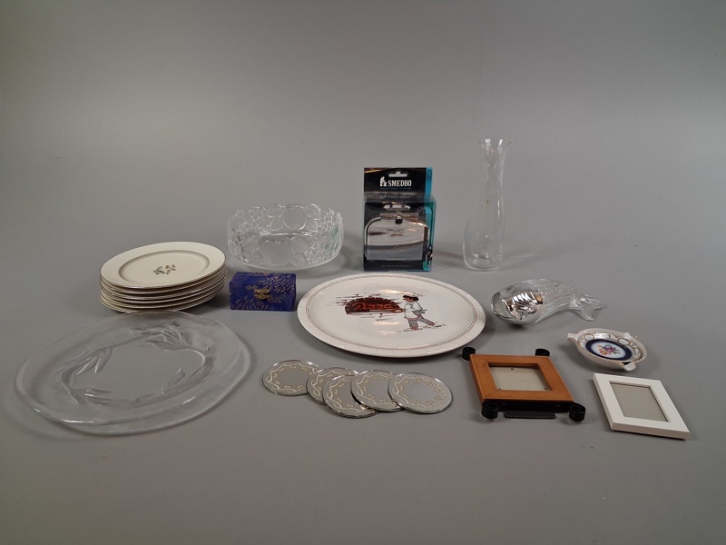 Diverse. Bl.a Karaff Chateau, Bertil Vallien, Royal Krona m.m.