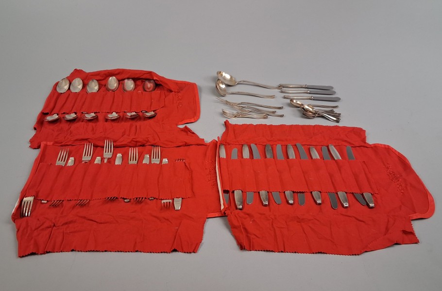 Bestick. Martin Bremen, 59 delar, nysilver.