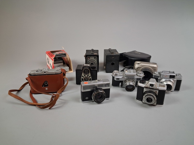 Diverse kameror m.m.