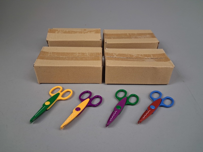 48 Mönstersaxar barn. 4 Olika mönster Nya.