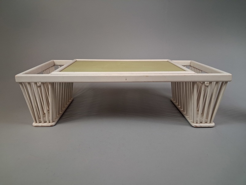 Sängbricka. 1900-talets mitt.