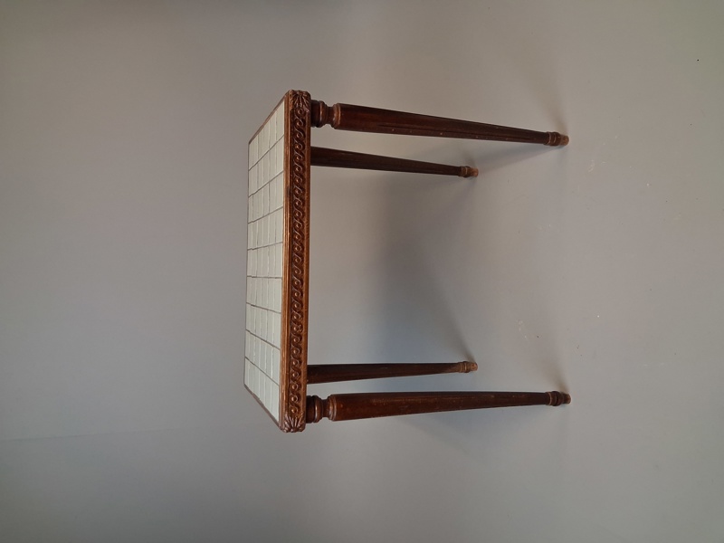 Mindre bord, Gustaviansk stil, trä & kakel, 1900-talets mitt.