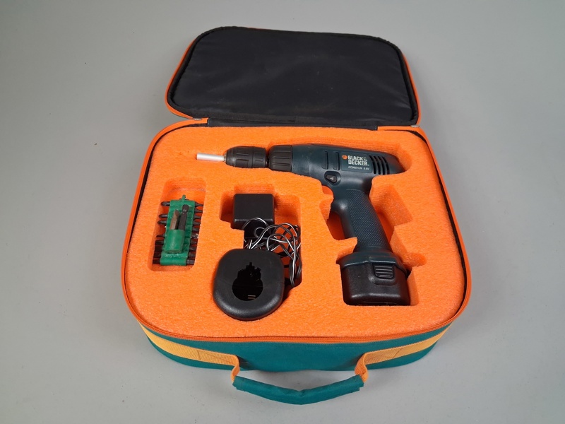 Skruvdragare. Black & Decker KC965ICN.