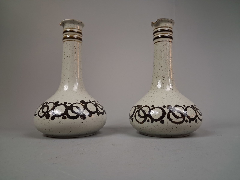 2 Karaffer, Drejargruppen Rörstrand.