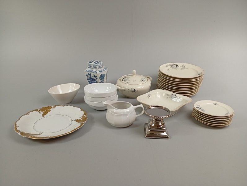 Diverse porslin. Bl.a KPM m.m.