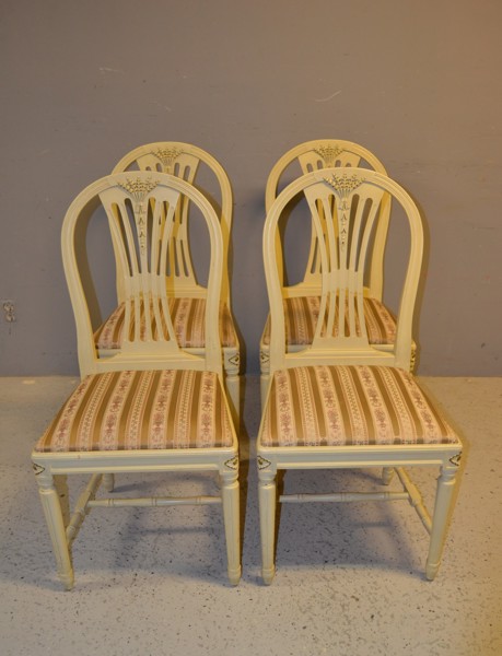 4 Stolar. Gustaviansk stil, "Axet".