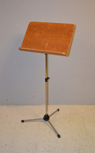 Notställ. Höj & sänkbart.