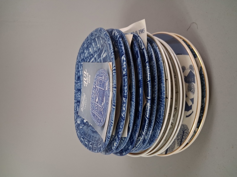 Diverse samlartallrikar. Bl.a Arabia, Bing & Gröndal.