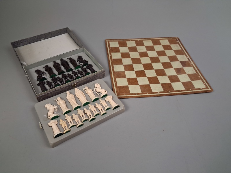 Schackpjäser & Schackbräda.