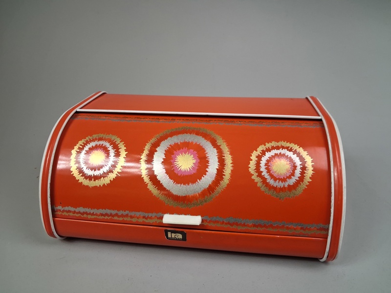 Brödskrin. Plåt, IRA, Danmark.