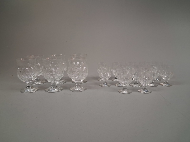 LARS HELLSTEN. 6 Vinglas & 12 Likörglas, "Eden", Orrefors.