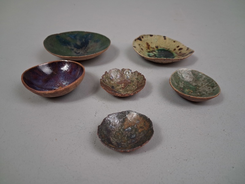 OLLE MÅVING. 6 Mindre skålar, delvis glaserad stengods, Arild.