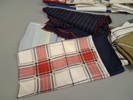 Diverse textil, Scarfsar, skinnväst m.m.