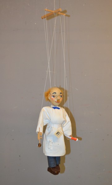 Marionettdocka. "Tandläkare", Fellinger Geschenke, Germany, 1900-talet.