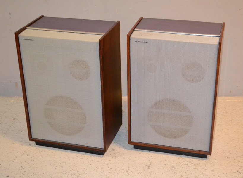 Högtalare. Ett par, DUX 451.