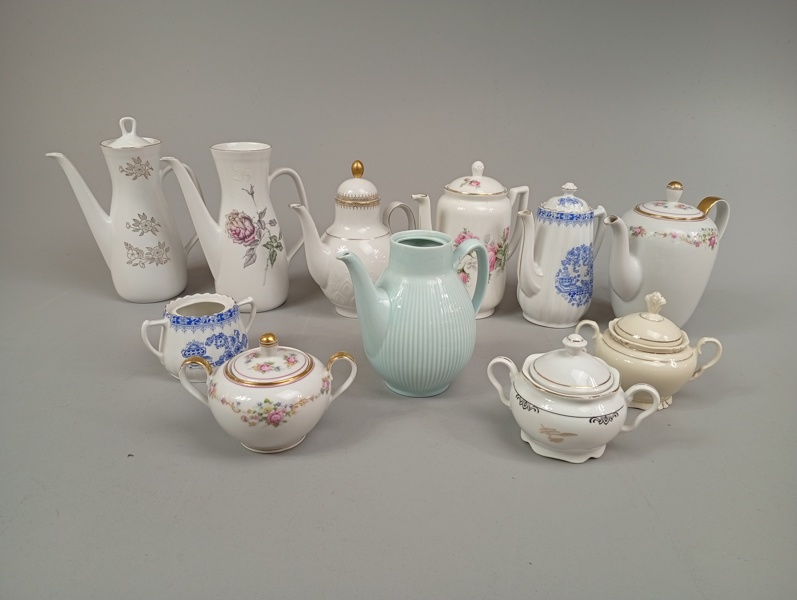 Diverse kannor & sockerskålar.