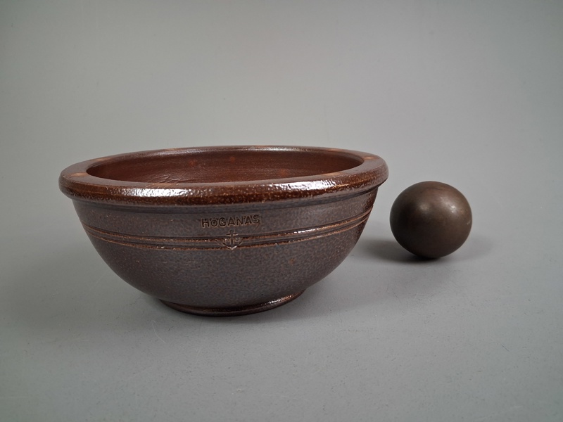 Senapsskål med senapskula, Höganäs.