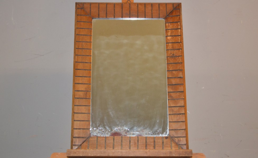 Äldre rakspegel. 1800/1900-talet.