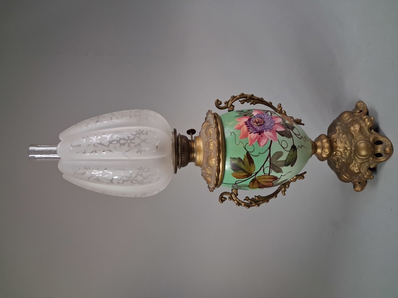 Äldre fotogenlykta.