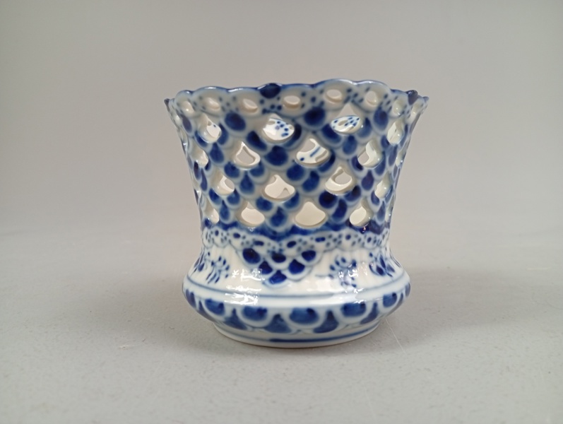 ROYAL COPENHAGEN. Vas, "Musselmalet", Helblond, Nr: 1015.