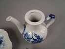 ROYAL COPENHAGEN. Kaffekanna & skål, "Blå Blomster".