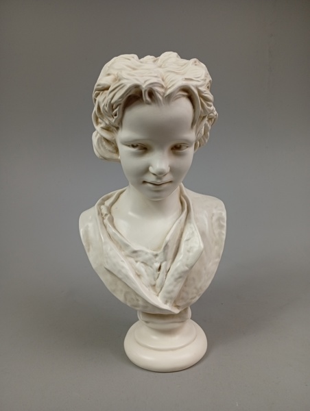 Skulptur. Byst, Konstmassa, 1900-talet.