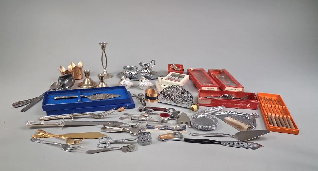 Diverse. Bl.a Bestick m.m.