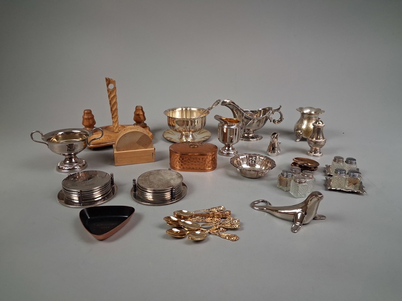 Diverse. Bl.a Nysilver m.m.