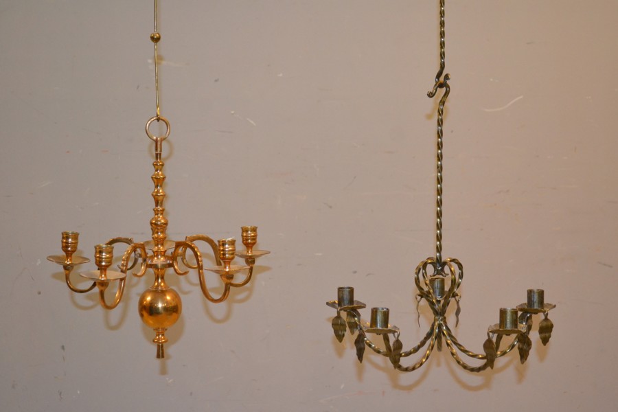 2 Ljuskronor. Malm & Smide.